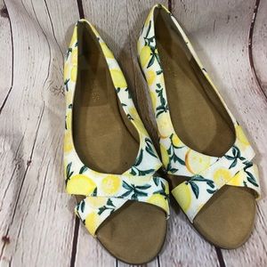 Lemon shoes